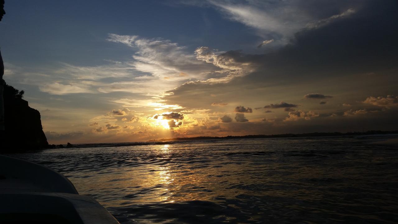 Chill House Make A Good Story With Infinite Ocean Surf And Stay Weligama Zewnętrze zdjęcie